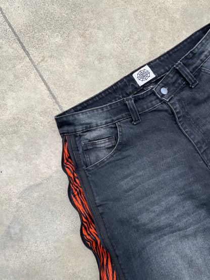 Webstate airflow denim tiger detail - tiger print flexible skate jeans close-up