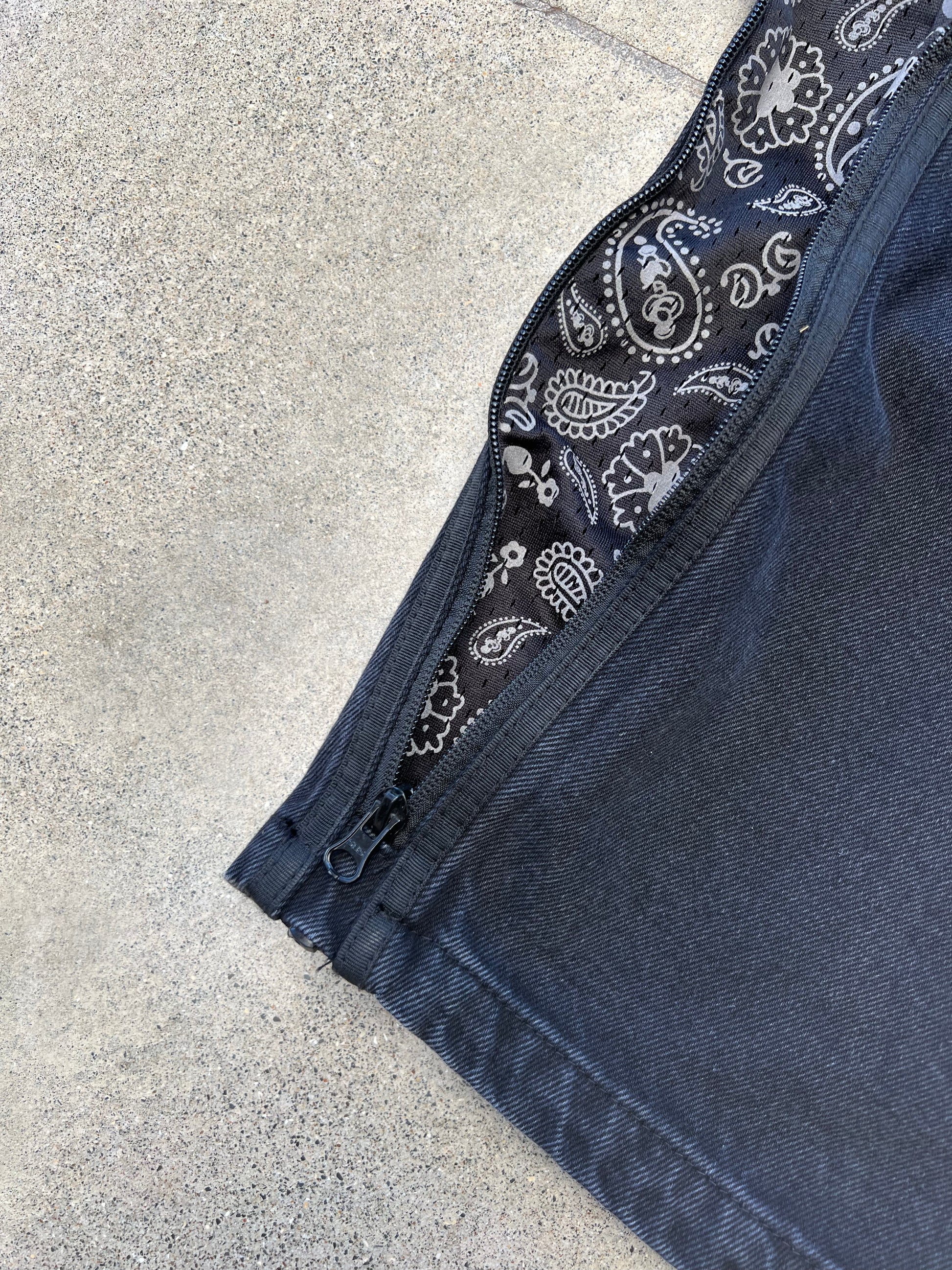 Webstate bandana denim detail - bandana print flexible skate jeans close-up