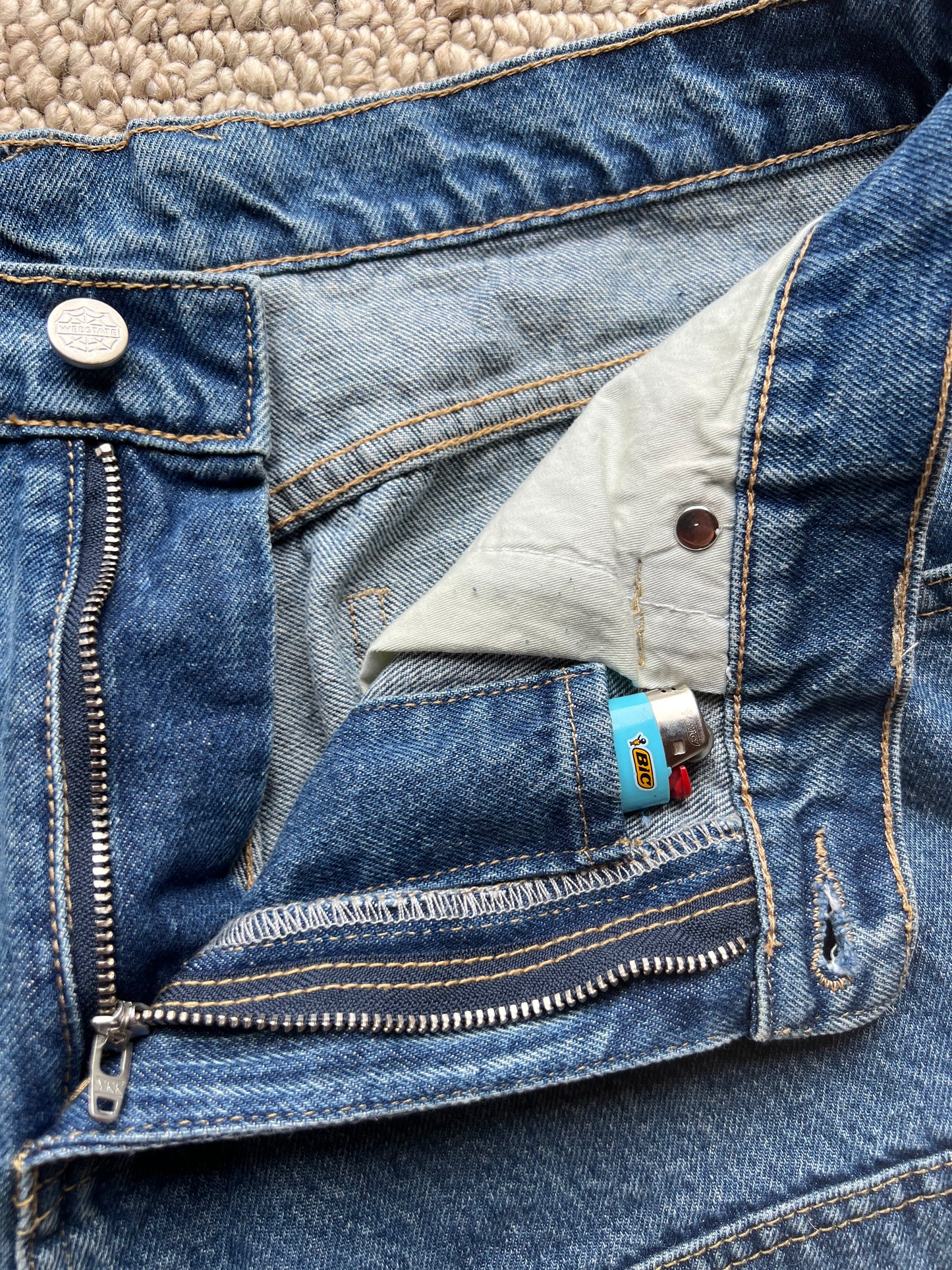 Webstate double knee jorts detail - reinforced knee stitching cargo jorts