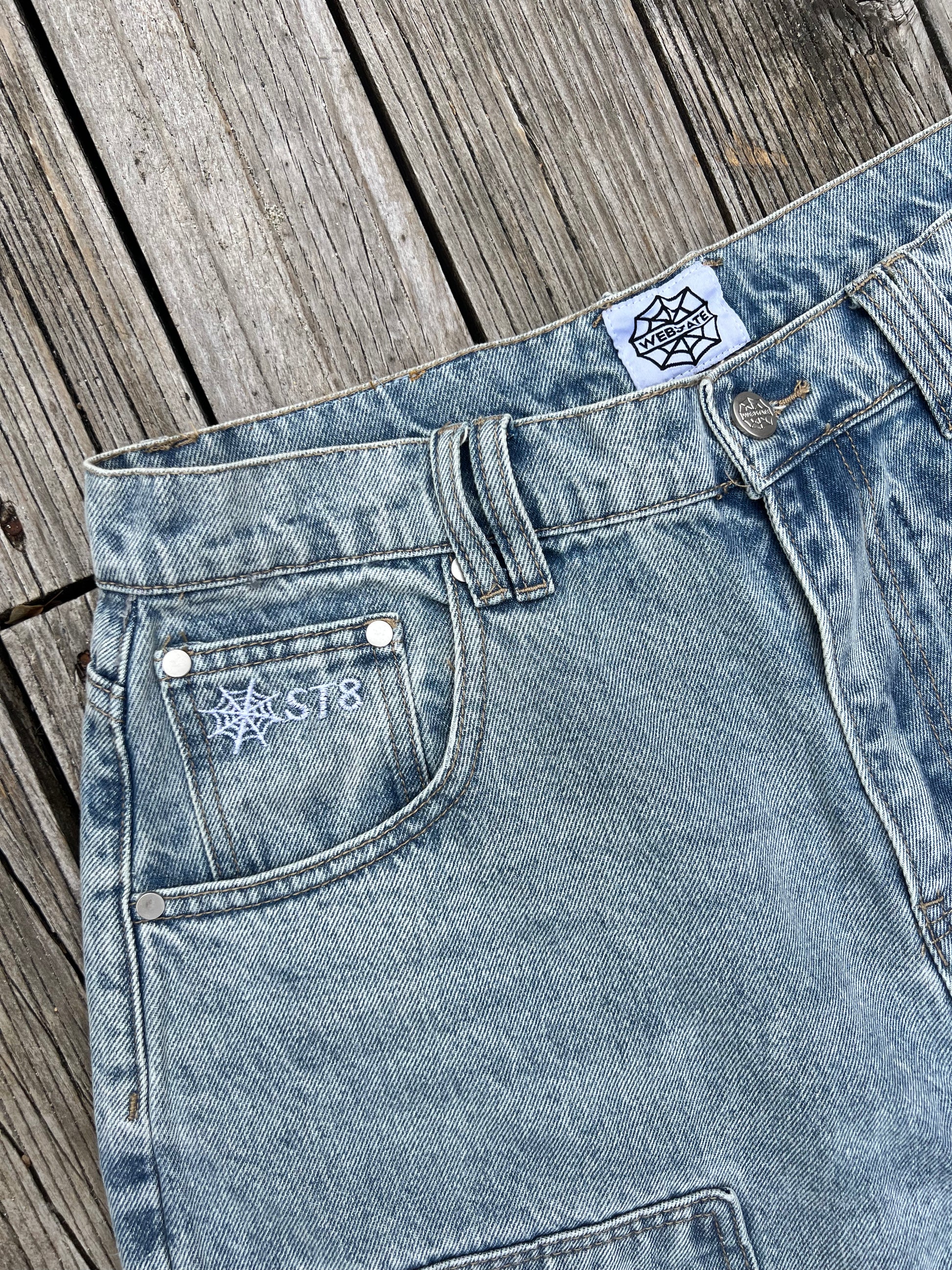 Webstate double knee light jorts detail - reinforced knee stitching cargo jorts
